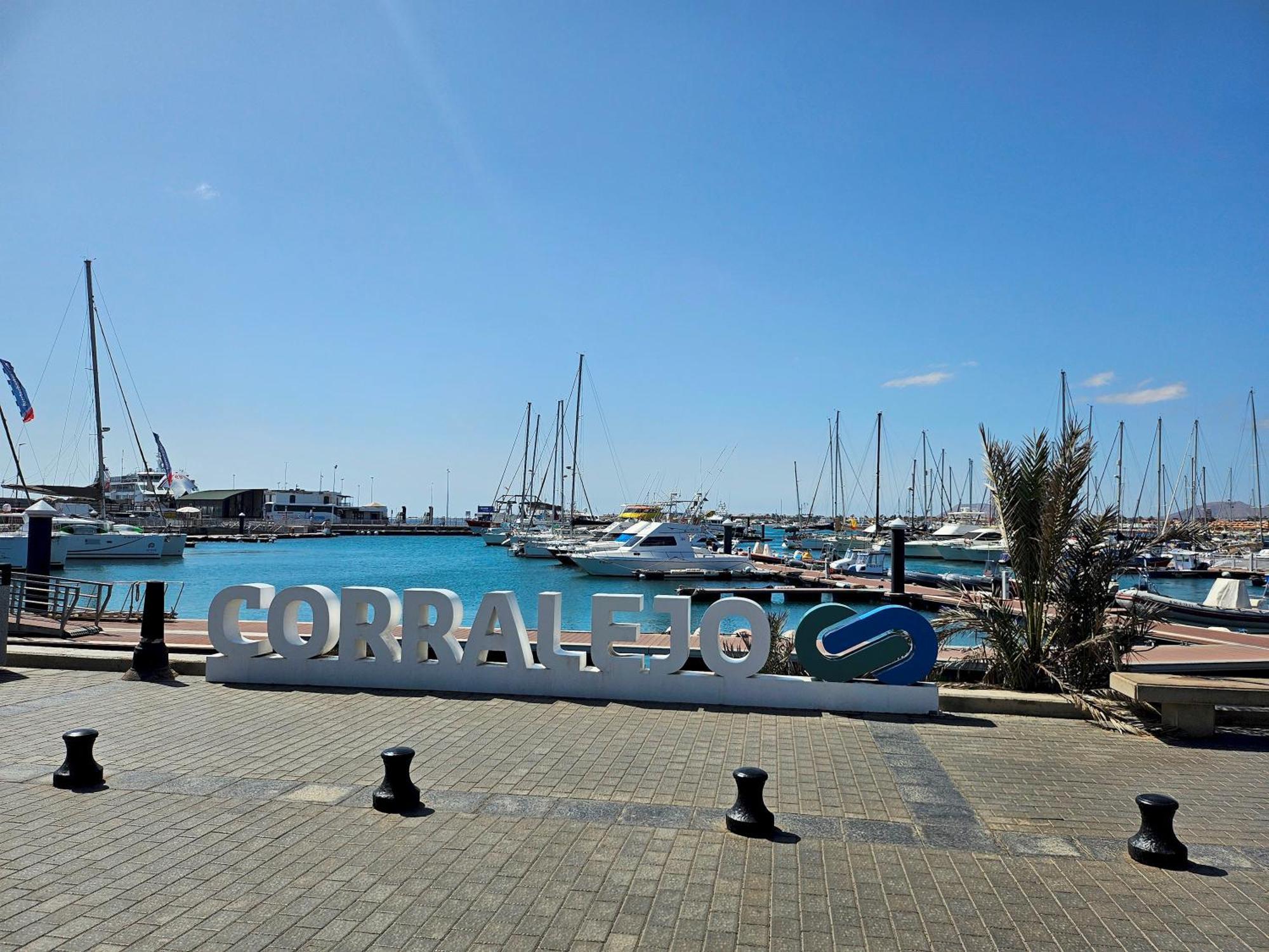 Corralejo Coliving By Amazzzing Travel Hostel Buitenkant foto
